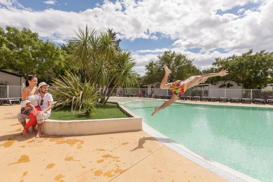 Hotel Camping Les Amandiers - Maeva Gallargues-le-Montueux Esterno foto