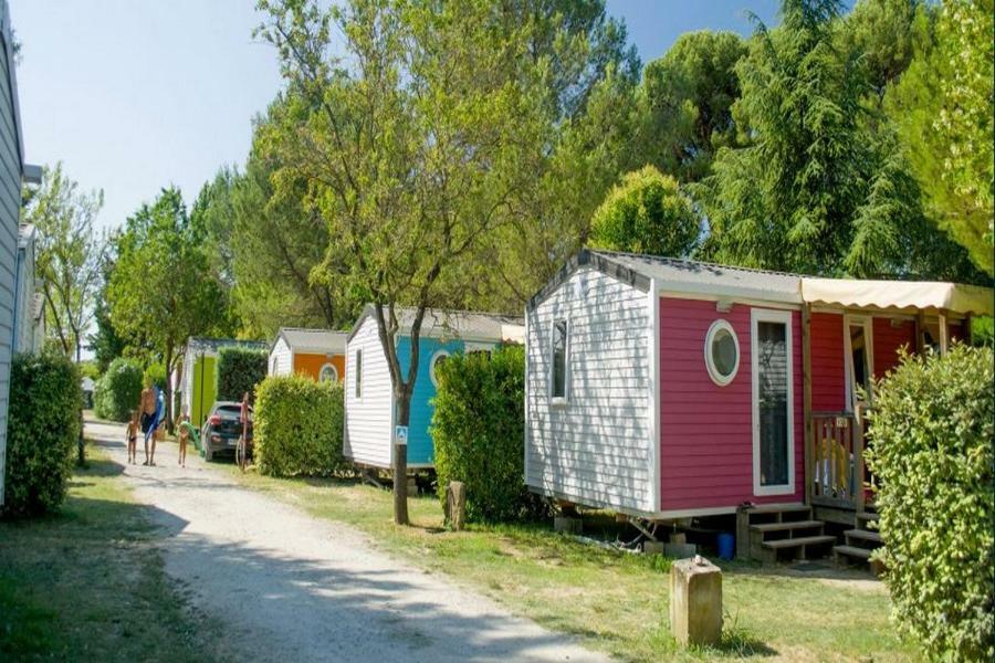 Hotel Camping Les Amandiers - Maeva Gallargues-le-Montueux Esterno foto
